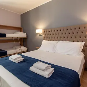 https://hotel-genziana-genoa.hotelitalianriviera.com