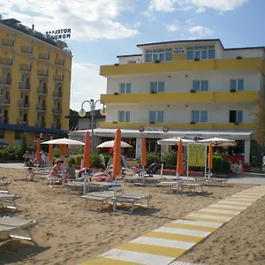 https://hotel-silva-frontemare.hotelslidodijesolo.com